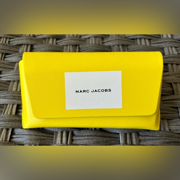 SOLD*Marc Jacobs Tortoise Sunglasses 🤎✨ - Picture 7 of 7